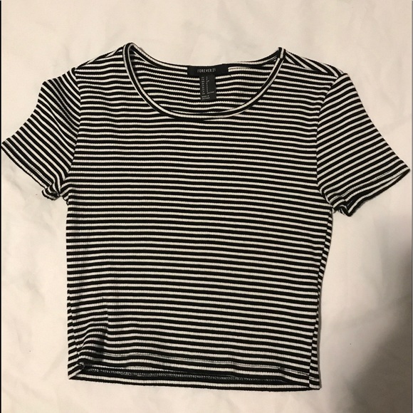 FOREVER 21 Crop top - Picture 1 of 2